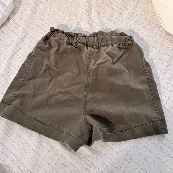 Wilfred high waisted shorts - Picture 3 of 3
